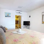Apartamento By The Beach
