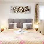 By The Beach Apartamento Duće
