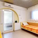 Apartamento By The Beach Duće