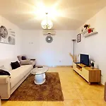 Apartamento By The Beach *