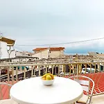 By The Beach Duće