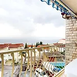 By The Beach * Duće