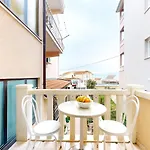 By The Beach Apartamento Duće