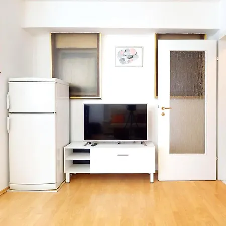 By The Beach Apartment Duce